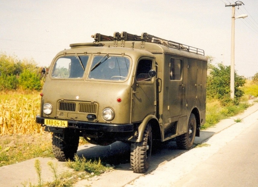 Tatra 605, nadwozie furgon